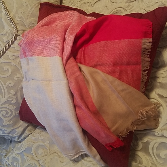 Chico's Accessories - Chicos scarf